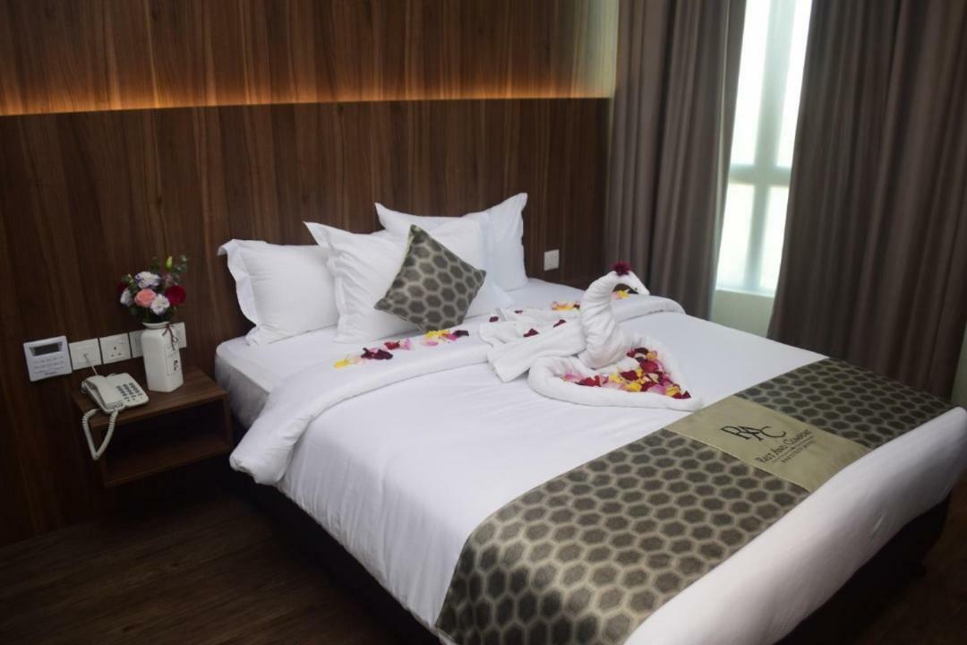เรสต์ แอนด์ คอมฟอร์ต บูทิก โฮเต็ล  Hotel กัวลาตรังกานู ภายนอก รูปภาพ