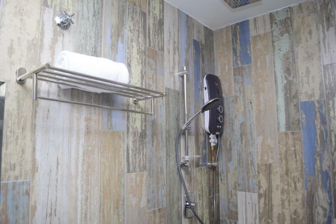 เรสต์ แอนด์ คอมฟอร์ต บูทิก โฮเต็ล  Hotel กัวลาตรังกานู ภายนอก รูปภาพ