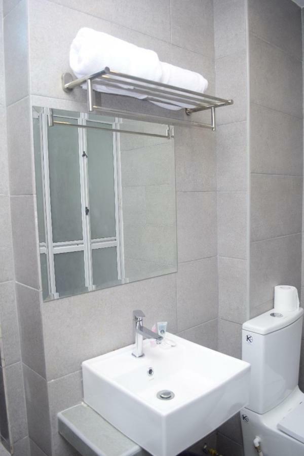 เรสต์ แอนด์ คอมฟอร์ต บูทิก โฮเต็ล  Hotel กัวลาตรังกานู ภายนอก รูปภาพ