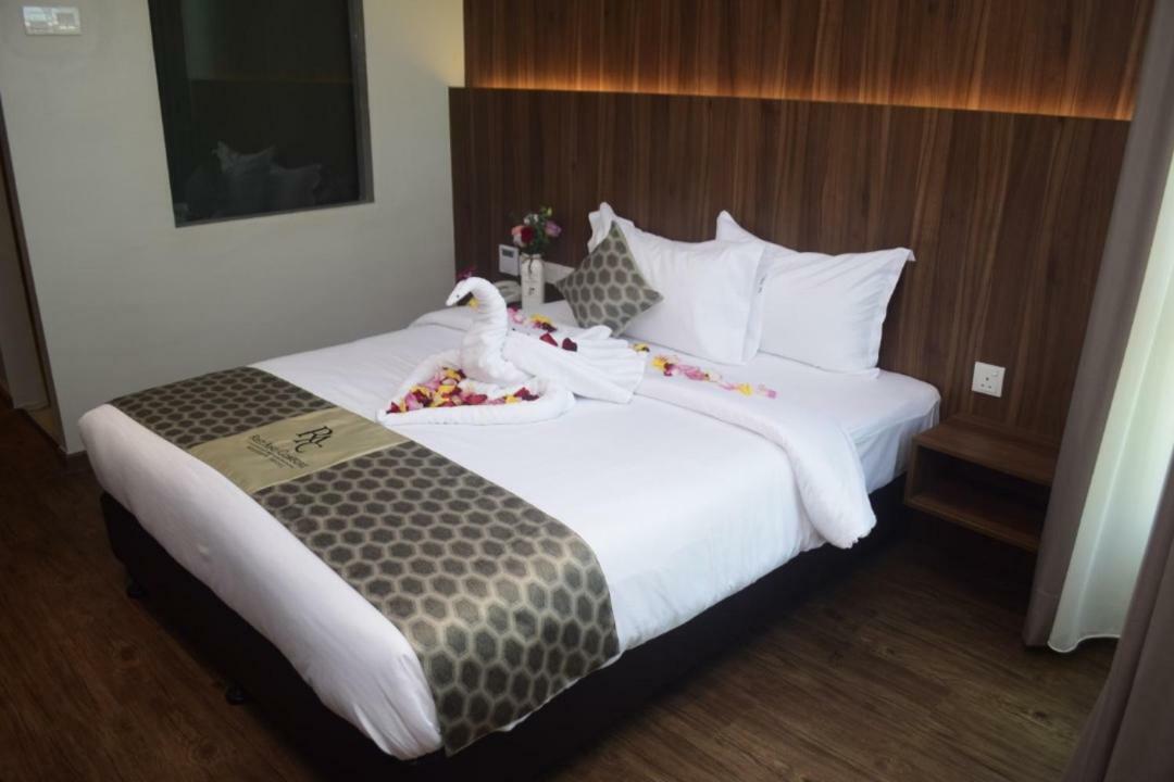 เรสต์ แอนด์ คอมฟอร์ต บูทิก โฮเต็ล  Hotel กัวลาตรังกานู ภายนอก รูปภาพ